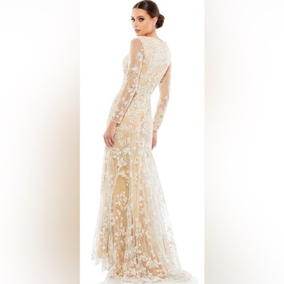 MAC DUGGAL Embroidered V Neck Long Sleeve Trumpet Gown NWT 70239 - Picture 3 of 10